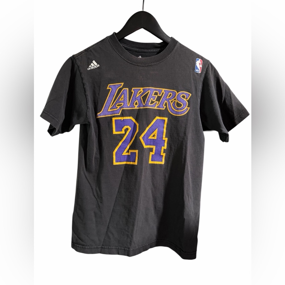 Vintage‎ Adidas NBA Los Angeles Lakers Kobe Bryant #24 T-Shirt Small